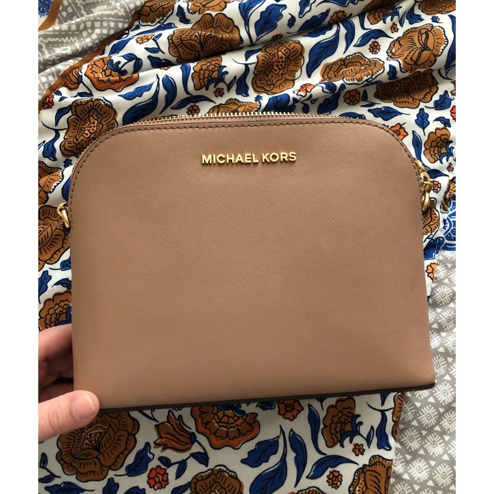 Michael Kors Light Pink Crossbody.
